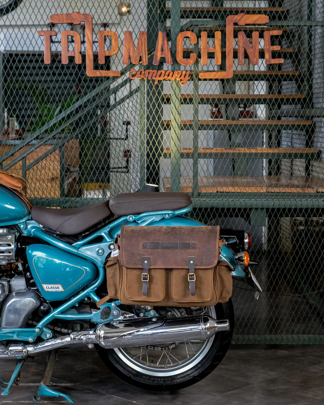 expedition saddlebag for bullet/classic 650 - Image 3